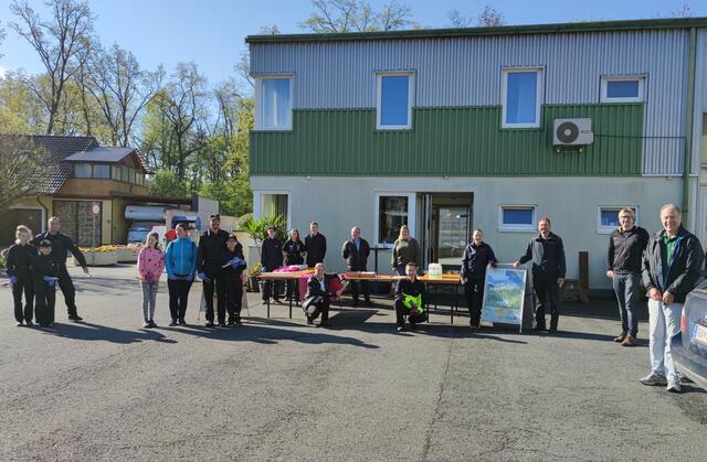 Wie auch die Vorjahre war die Feuerwehrjugend Thondorf auch 2021 beim Frühjahrputz in Gössendorf wieder stark vertreten.