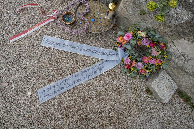 Kürzlich fand in Spital am Pyhrn eine Corona-konforme Gedenkfeier für die Kinder statt. | Foto: Jack Hajes
