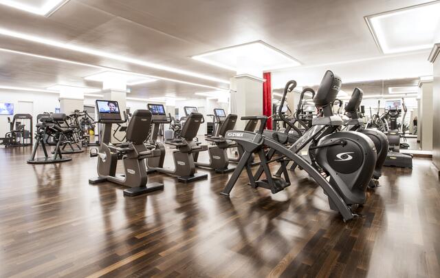 Fitnessstudios haben es aufgrund ihrer Größe leichter in den Normalbetrieb zu starten.