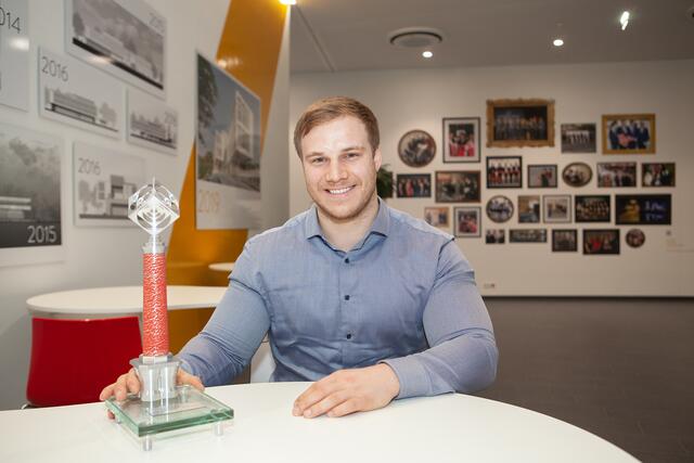 Alexander Pehböck (26) aus Bad Zell wurde für seine herausragende Studienleistung und ausgezeichnete Masterarbeit mit dem Chimney Award des FH-OÖ-Campus Steyr ausgezeichnet. | Foto: FHOÖ