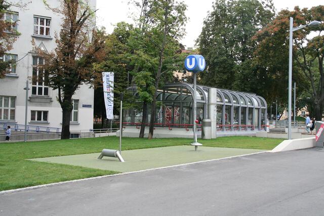 Der Reumannplatz wird jetzt von zwei Videokameras überwacht.