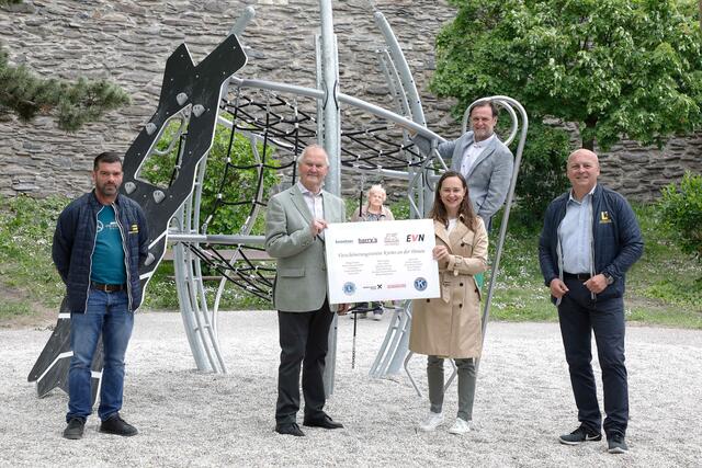 Werner Mistelbauer, Herfried Pauser, Herta Miesbauer, Doris Berger-Grabner, StR Werner Stöberl, Roland Dewisch | Foto: Stadt krems