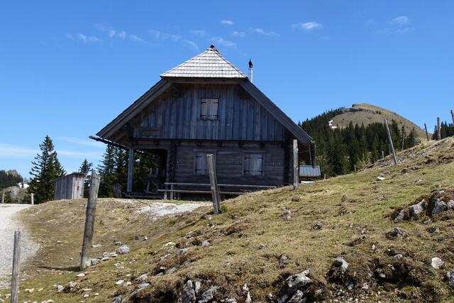 Rast mit Jause und Sonne tanken auf der Königsalm