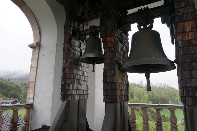 Zwei der vier Turmglocken.  | Foto: Thomas Fuchs