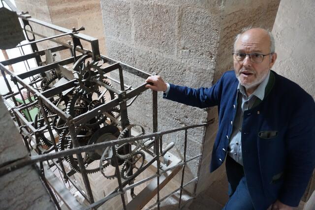 Historiker, Theologe  und Turmuhrenexperte Michael Neureiter aus Bad Vigaun. | Foto: Thomas Fuchs