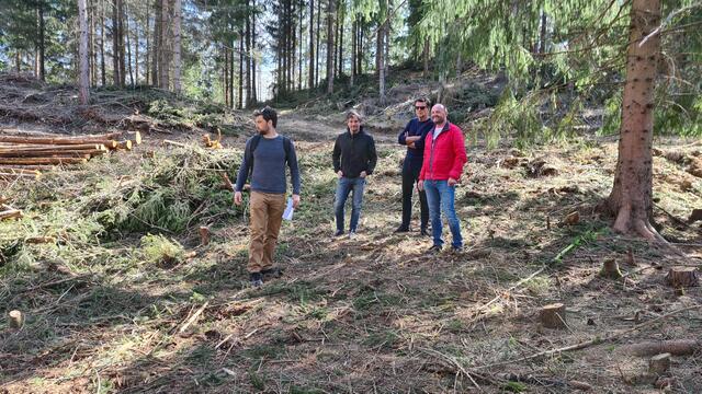Landeskoordinator Markus Pekoll (l.) bei der Besichtigung in Judenburg. | Foto: Söllradl