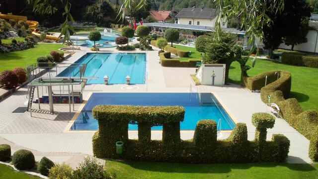 Auch in Mattighofen wartet man nur noch auf schönes Wetter, dann kann der Badespaß losgehen. | Foto: Demm