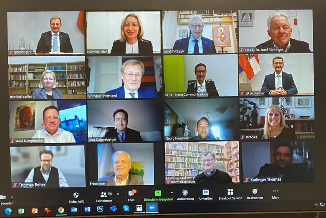 Der neu gewählte Vorstand des Fördervereins "Freunde der Katholischen Privat-Universität Linz". | Foto: KU Linz/Eder