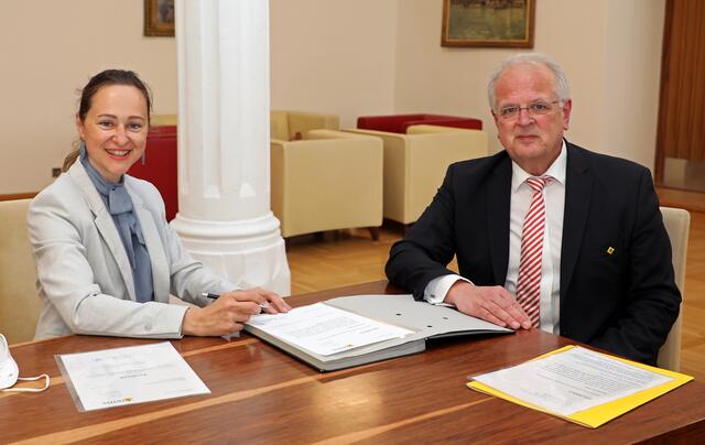 BR Doris Berger-Grabner und Bgm. Reinhard Resch | Foto: Stadt Krems