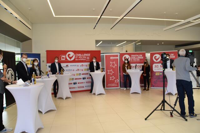 Pressekonferenz im Autohaus Schirak in St. Pölten. | Foto: Katharina Gollner