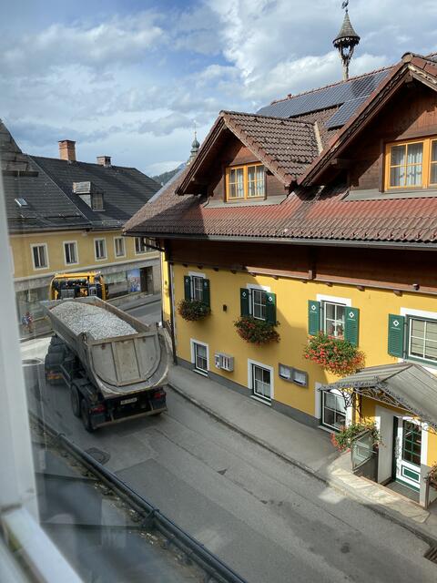 Das ohnehin schon hohe Lkw-Aufkommen durch den Ort würde sich mit dem Marmorbergbau weiter verstärken. | Foto: KK