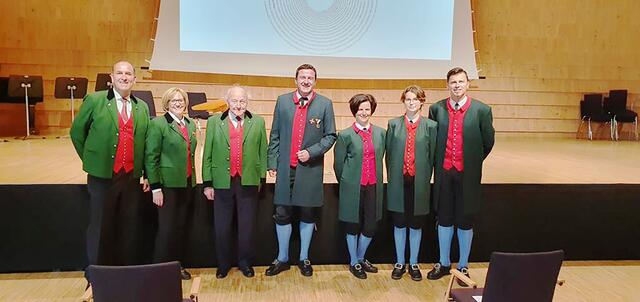 Günther und Astrid Stippich sowie Johann Leitgeb von der Stadtkapelle St. Andrä mit Adi und Claudia Streit, Johanna und Jürgen Theuermann von der Alt-Lavanttaler Trachtenkapelle St. Paul (von links) | Foto: Privat