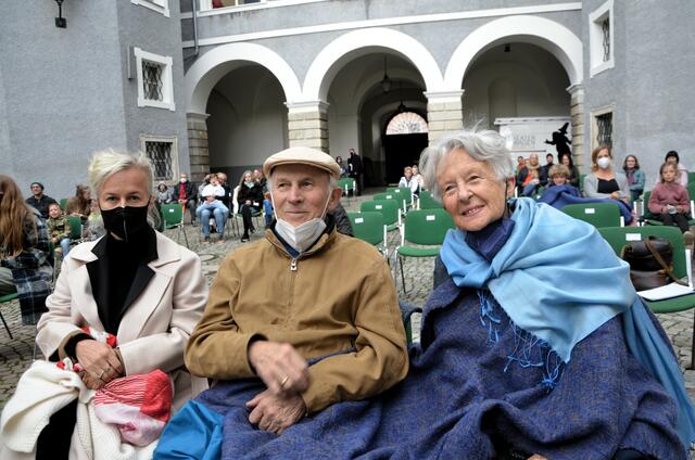 Angelica Ladurner mit ihren Eltern Paul und Ingeborg Ladurner