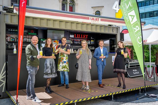 Motiviert: Christian Wolf, Vanessa Mischinger (WOCHE), Dominik Wolf, Bloggerin Carina Portenschlager, Richard Peer (Holding), Denise Posch (WOCHE) | Foto: Foto Jörgler
