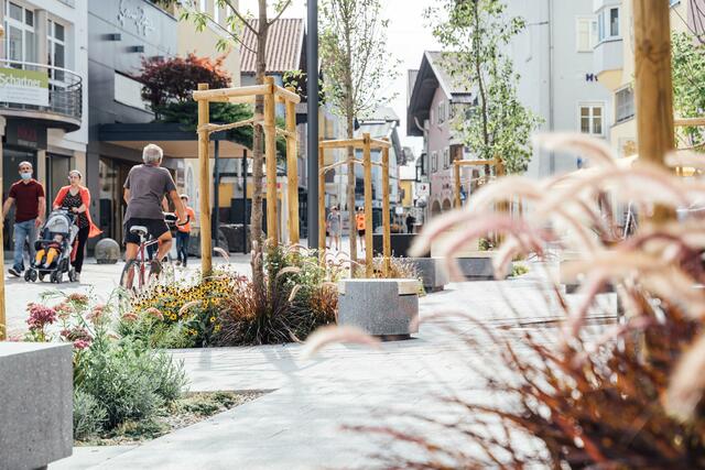 In den Sommermonaten (von Juni bis September 2021) wird an den Wochenenden die Untermarktstraße im Bereich zwischen den Kreuzungen Josef-Schöpf-Straße (Trafik) bis Bahnhofstraße (Apotheke) autofrei werden.