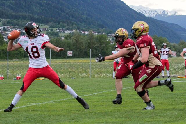 Die Patriots Defense setzte die Lions Offense um Quarterback Sebastian Donesch gehörig unter Druck.