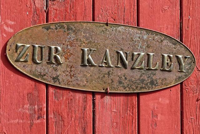 Das ist das Büro des schwimmenden Zollpontons