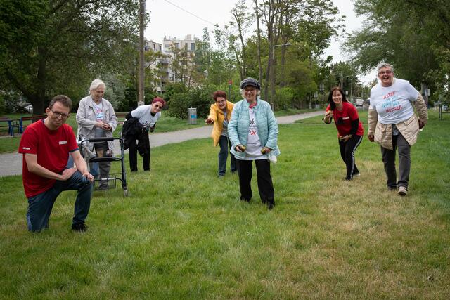 Unter dem Motto "Gute neue Zeit" haben viele PensionistInnenklubs wieder geöffnet. Der Schwerpunkt liegt auf gemeinsamen Aktivitäten an der frischen Luft. | Foto: Sarah Bruckner