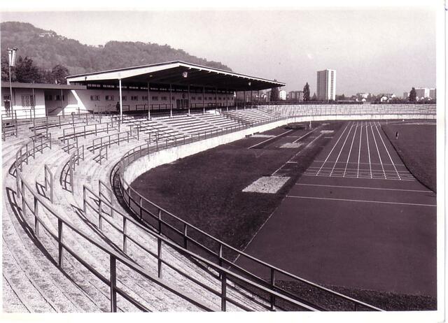 Blick auf die Tribünenanlage des ASKÖ-Stadions aus den 1970er-Jahren. Seither hat sich auf dem Areal doch einiges verändert. | Foto: Privat
