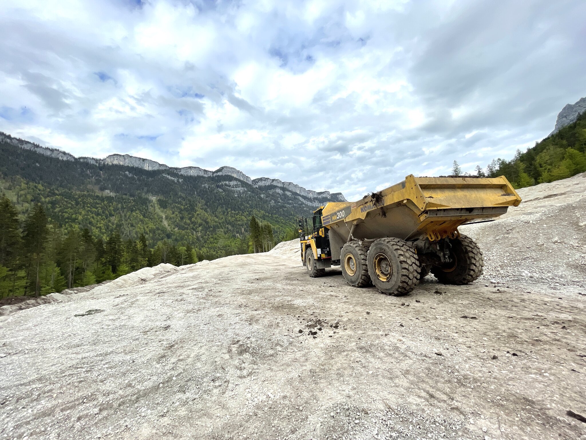 Abbau in Waidring Viel Schotter aus dem Aschergraben mit Umfrage