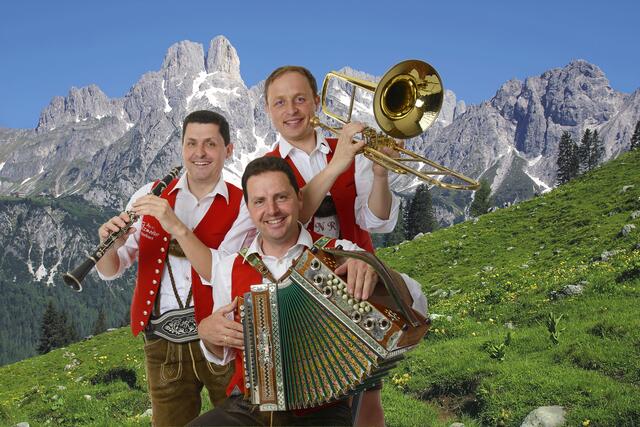 Aus dem Salzburgerland haben sich die Filzmooser Tanzlmusi angesagt. | Foto: Filzmooser Tanzlmusi