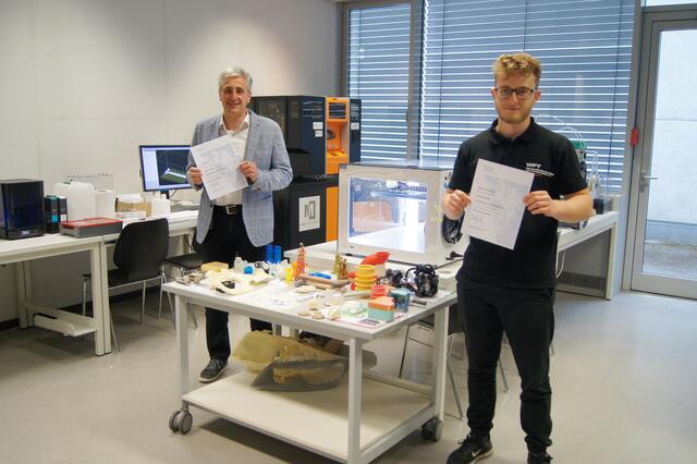 Manuel Schachinger wurde für sein Ferialpraktikum am FH OÖ Campus Wels ausgezeichnet. | Foto: FH OÖ
