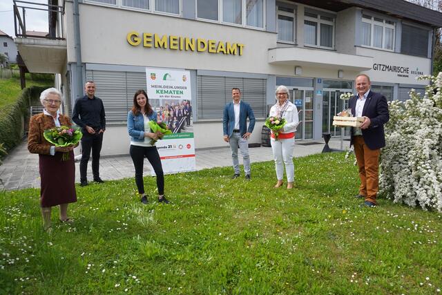Ein kleines Dankeschön für die Beteiligten vom Bgm. Stadlbauer. | Foto: Gemeinde Kematen