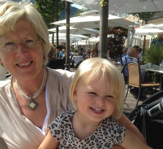 Marianne Schafrath, die Zweigstellenleiterin des Omadienstes im Bezirk Ried, ist auch selber als Leihoma aktiv. | Foto: Schafrath