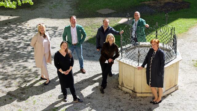 V.l.n.r.: Elisabeth Rosegger, Tanja Prušnik, Anette Lang, Ina Lerchbaumer, Michael Berndl, Markus Steindl und Andreas Nestler  | Foto: Foto: Verein MillstART/Deborah Schumann