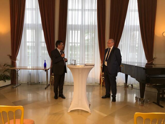 Dankesworte kommen vom Bürgermeister Peter Eisenschenk (c) Raidl