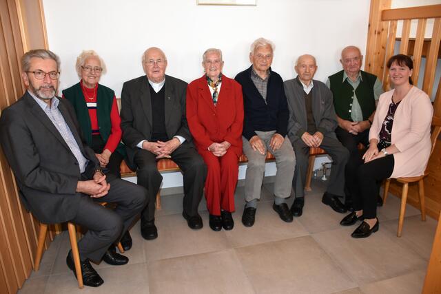 Josef Haderer, vierter von rechts, im Kreis des Seniorenbundes 2019. Haderer war auch Obmann des Seniorenbundes. | Foto: Robert Zinterhof