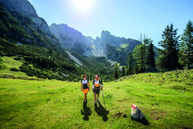 Hüttenurlaub im Salzburger Land: Türe auf und mitten hinein in ursprüngliche Natur und unvergessliche Bergabenteuer!