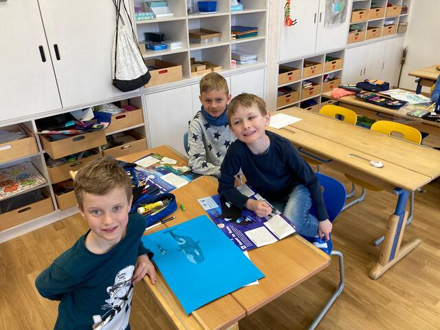 Thema Wasser: Finn, Ilias und Daniel ließen ihrer Kreativität freien Lauf. | Foto: VS Maria Alm