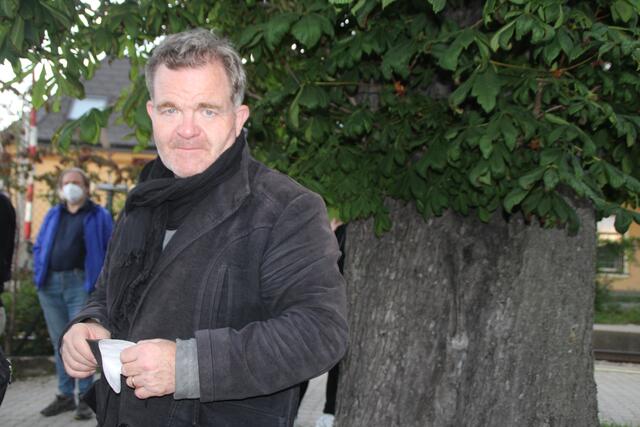 Burgtheater-Schauspieler Cornelius Obonya setzt sich gegen eine Verbetonierung ein und möchte, dass sich nicht nur die ÖBB, sondern auch die Stadt Wien angesprochen fühlen.