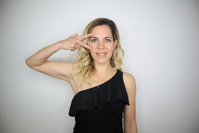 Die St. Veiter Yoga-, Meditations- und Gesichtsyogatrainerin Martina Sottovia bietet Gesichtsyoga an. | Foto: Privat