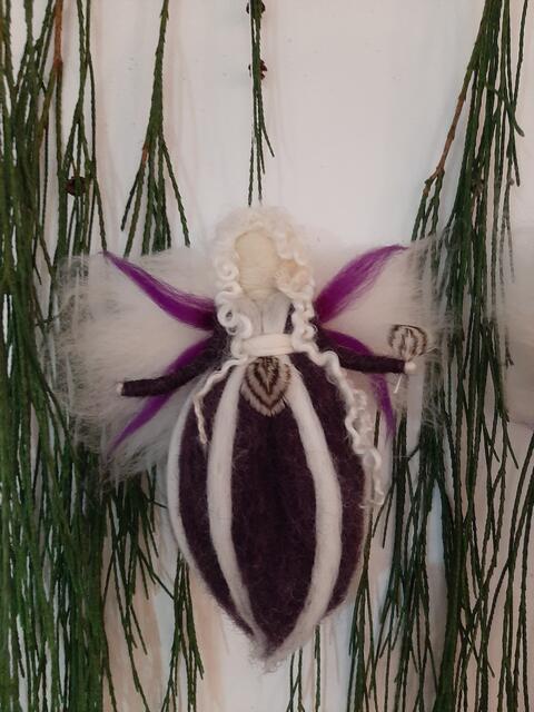 Wolle trifft Federn | Foto: Julia Forster