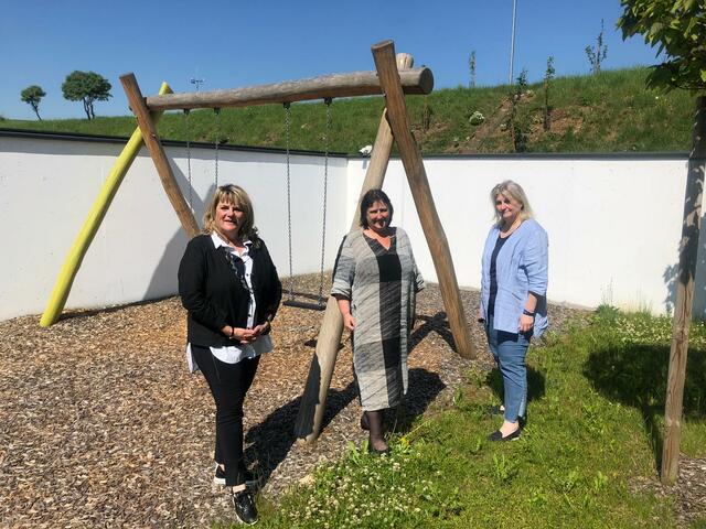 Vizebürgermeisterin Silvia Huber, Gabriele Oberlinninger (GF Frauenhaus Wels) und Frauenbeauftragte Claudia Glössl. | Foto: Stadt Wels