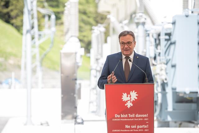 LH Günther Platter: "Die nachhaltige Entwicklung unserer alpinen Energiepolitik und die Absicherung und Stärkung des Stromverbundes im europäischen Kontext sind ausschlaggebende Themen für die Zukunft unserer Länder." | Foto: Land Tirol/G. Berger