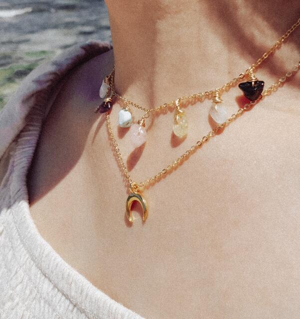 Im Juni 2020 hat Simone McPhee "Hex and Stones" gegründet und stellt seitdem Schmuck selbst her. | Foto: Privat