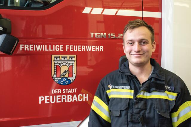 Lucas Stuhlberger von der FF Peuerbach bereitet die nächste Generation auf den Feuerwehralltag vor. | Foto: FF Peuerbach