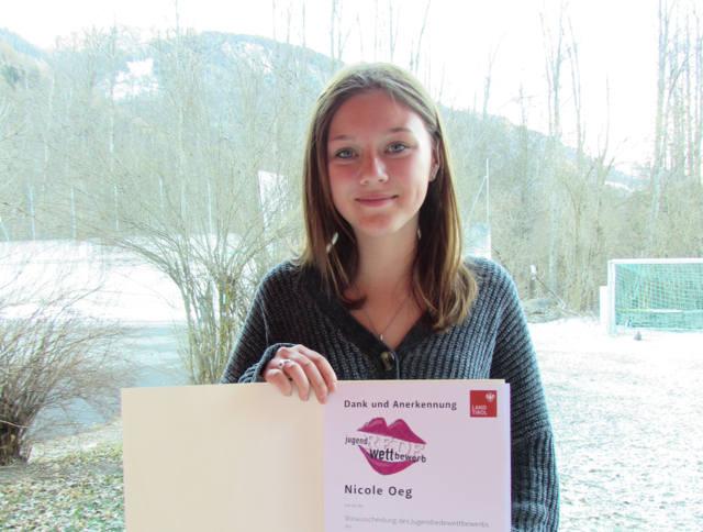 Nicole Oeg von der PTS Prutz nahm am Bundesfinale des Jugendredewettbewerbs teil und erhielt dein Würdigungspreis in der Kategorie Klassische Rede/Polytechnische Schulen. | Foto: Johanna Tamerl