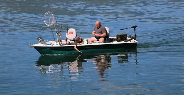....ob die Fische ins Netzt gehen....?😉