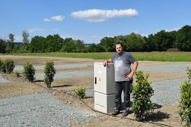 Die neue Anlage von Jürgen Thorschütz bietet Wohnmobilisten und ihren Wagen ab Juli 30 Stellplätze mit Strom- und Wasseranschluss. | Foto: Martin Wurglits