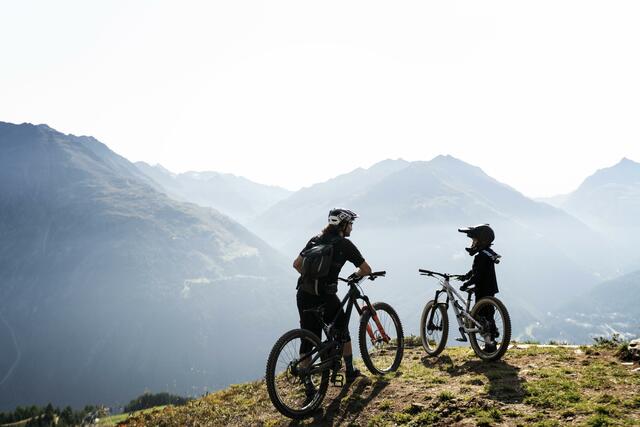 Für alle Generationen und Konditionsstufen: Die Bike Nation Sölden überzeugt mit einem abwechslunsgreichen Angebot.  | Foto: Ötztal Tourismus / Matthias Fend 