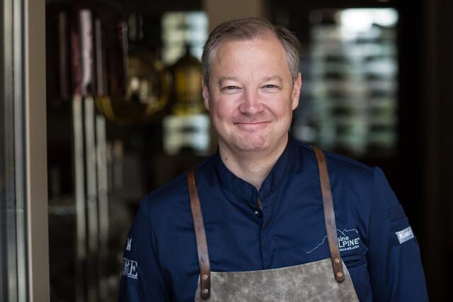 Andreas Döllerer steht an der Spitze österreichischer Kochkultur. Kreativität, Teamgeist und Familiensinn sind sein Geheimnis. | Foto: Jörg Lehmann
