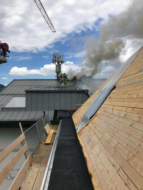 Der Rauch konnte aus weiter Entfernung gesehen werden. | Foto: FF Schwarzach i. Pongau