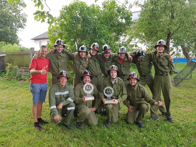Viele Pokale heimste Martin Achleitners Bewerbsgruppe ein. | Foto: FF Münzbach
