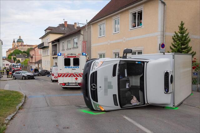 Letztes Jahr ist es im im Bezirk Melk zu insgesamt 280 Unfällen auf den Straßen gekommen. Zwei von ihnen waren tödlich.
