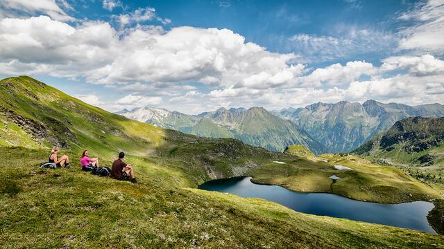 Die Natur im Lungau beeindruckt Einheimische und Gäste gleichermaßen. Damit sie so schön bleibt, müssen wir alle mithelfen. (Am Foto: Twenger Almsee) | Foto: Ferienregion Salzburger Lungau