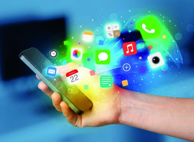 Die Studie zeigt auf, dass die Art wie mobile Apps entwickelt werden die Akkulaufzeit eines Smartphones stark beeinflusst und gibt Handlungsmöglichkeiten. | Foto: Fotolia.ra2studio